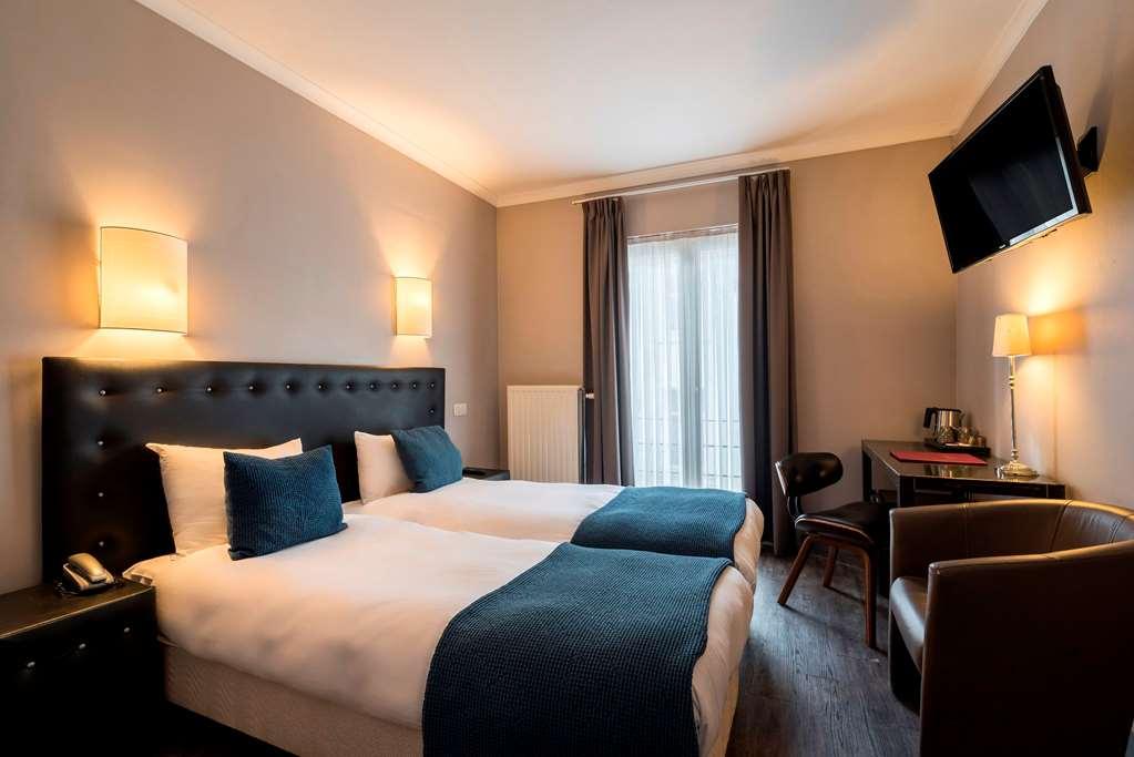 Beverly Hills Hotel Saint-Gilles Habitación foto