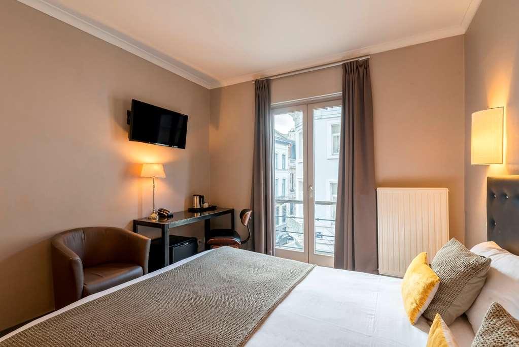 Beverly Hills Hotel Saint-Gilles Habitación foto