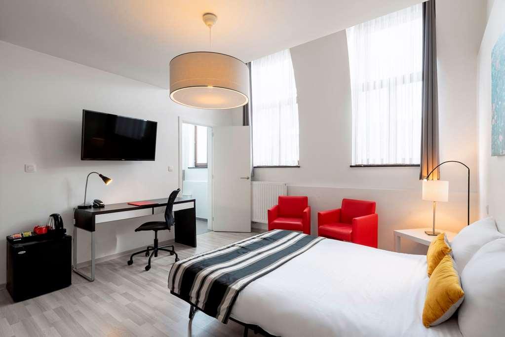 Beverly Hills Hotel Saint-Gilles Habitación foto